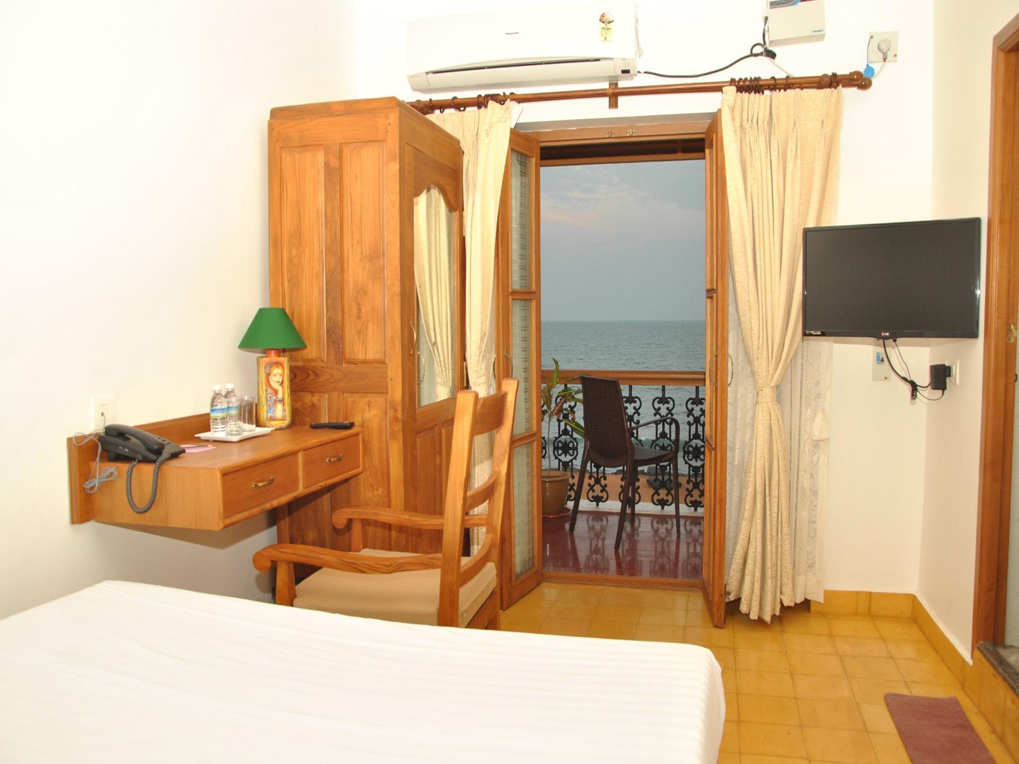 Cours Chabrol Otel Pondicherry Dış mekan fotoğraf