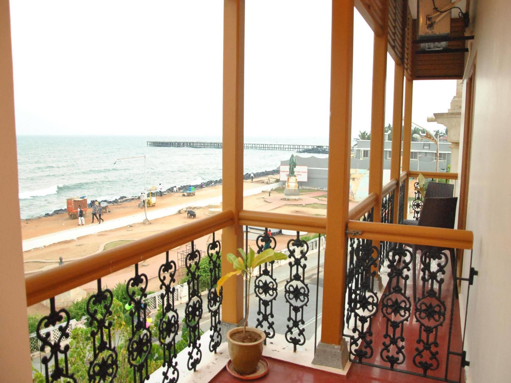 Cours Chabrol Otel Pondicherry Dış mekan fotoğraf